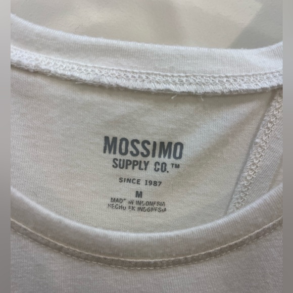 Mossimo women’s medium tank top with open back - Picture 4 of 4
